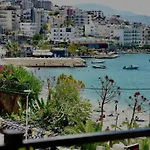 Blue Coast Seaview Apartment *